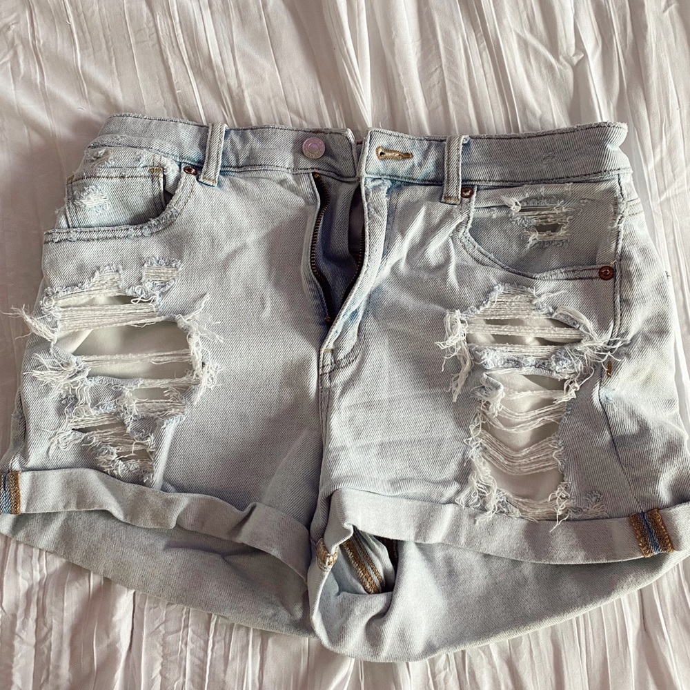 Distressed Mom Jean shorts Size US 8